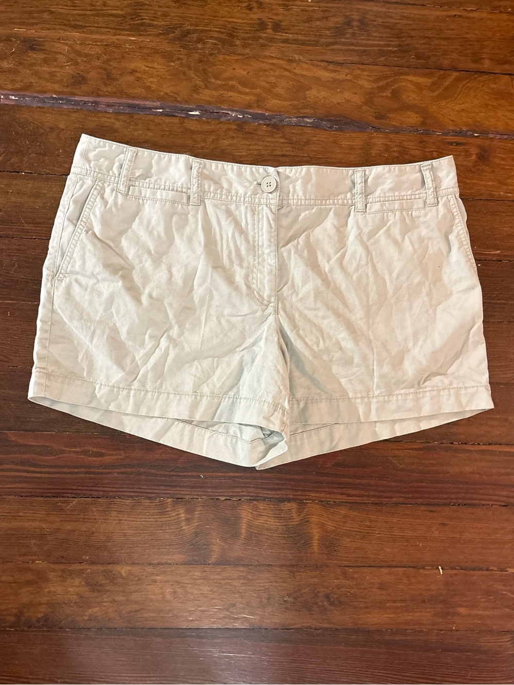 Loft Ann Taylor tan khaki cargo shorts original size 16
